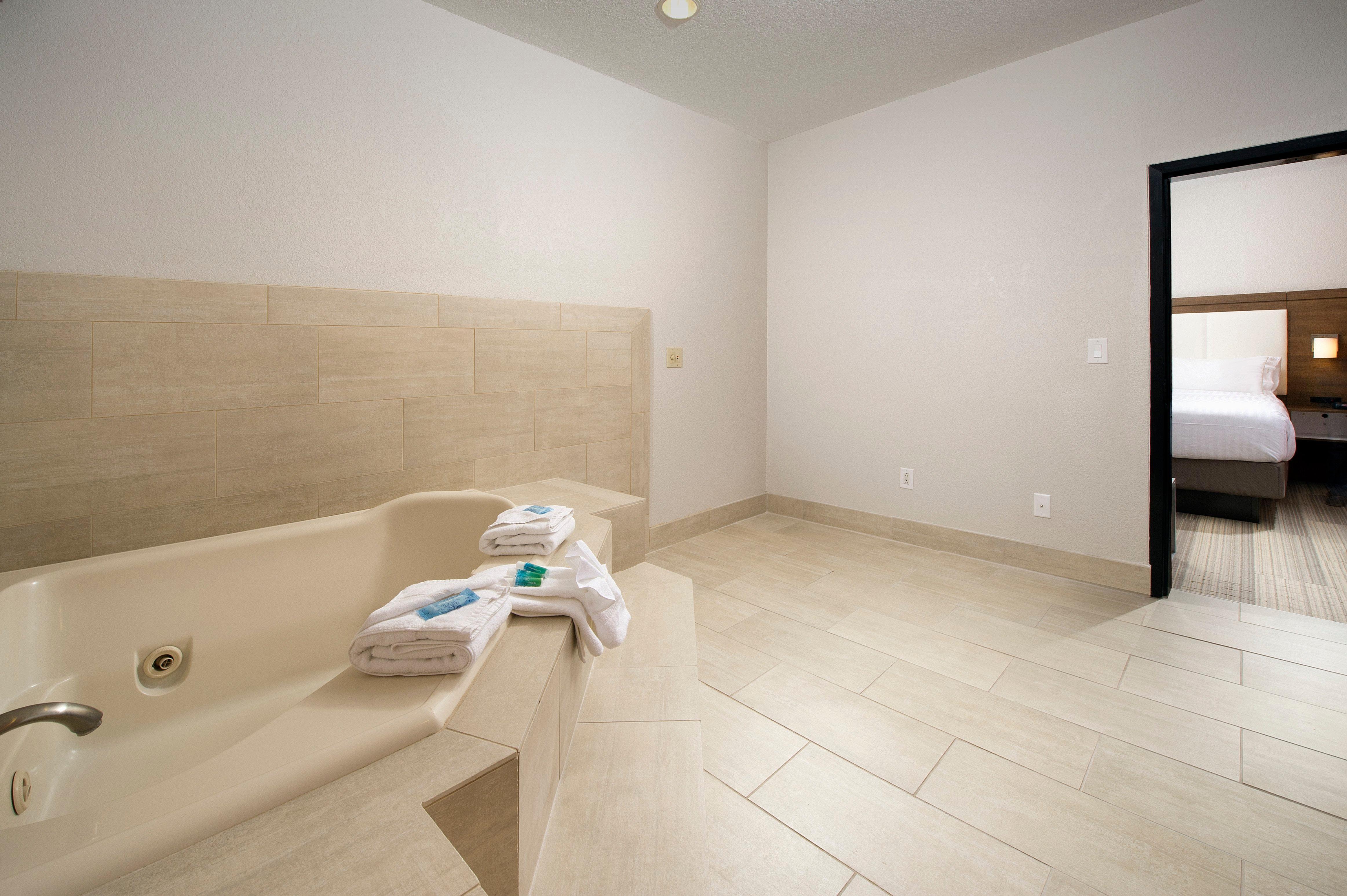 Holiday Inn Express & Suites San Antonio - Downtown Market Area By Ihg Ngoại thất bức ảnh