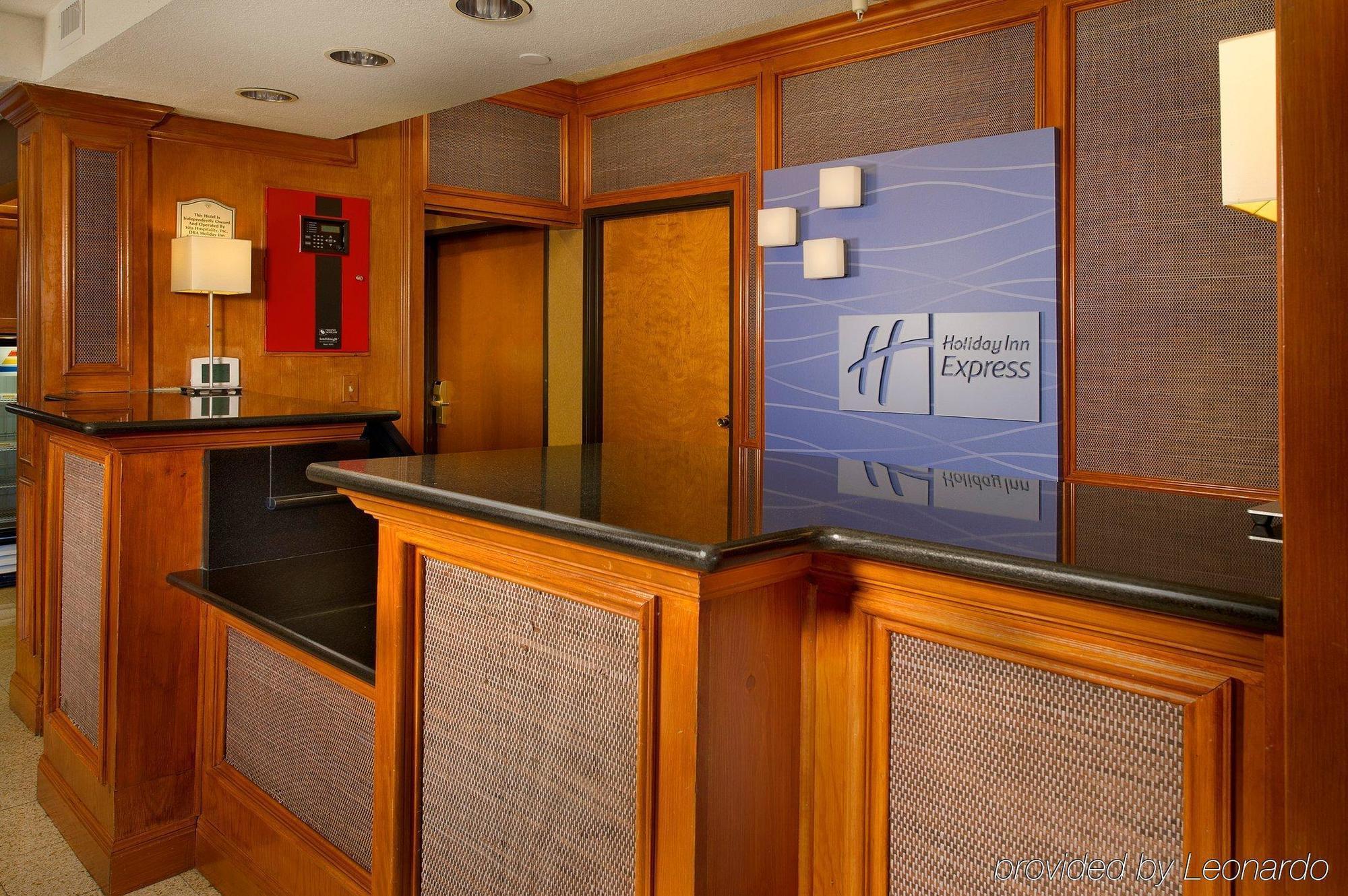Holiday Inn Express & Suites San Antonio - Downtown Market Area By Ihg Ngoại thất bức ảnh